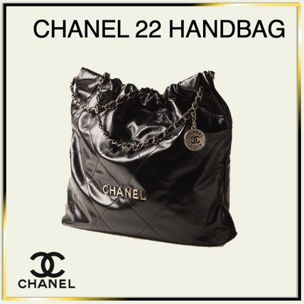 通勤からお出かけまで♪【CHANEL】Chanel 22 Handbag